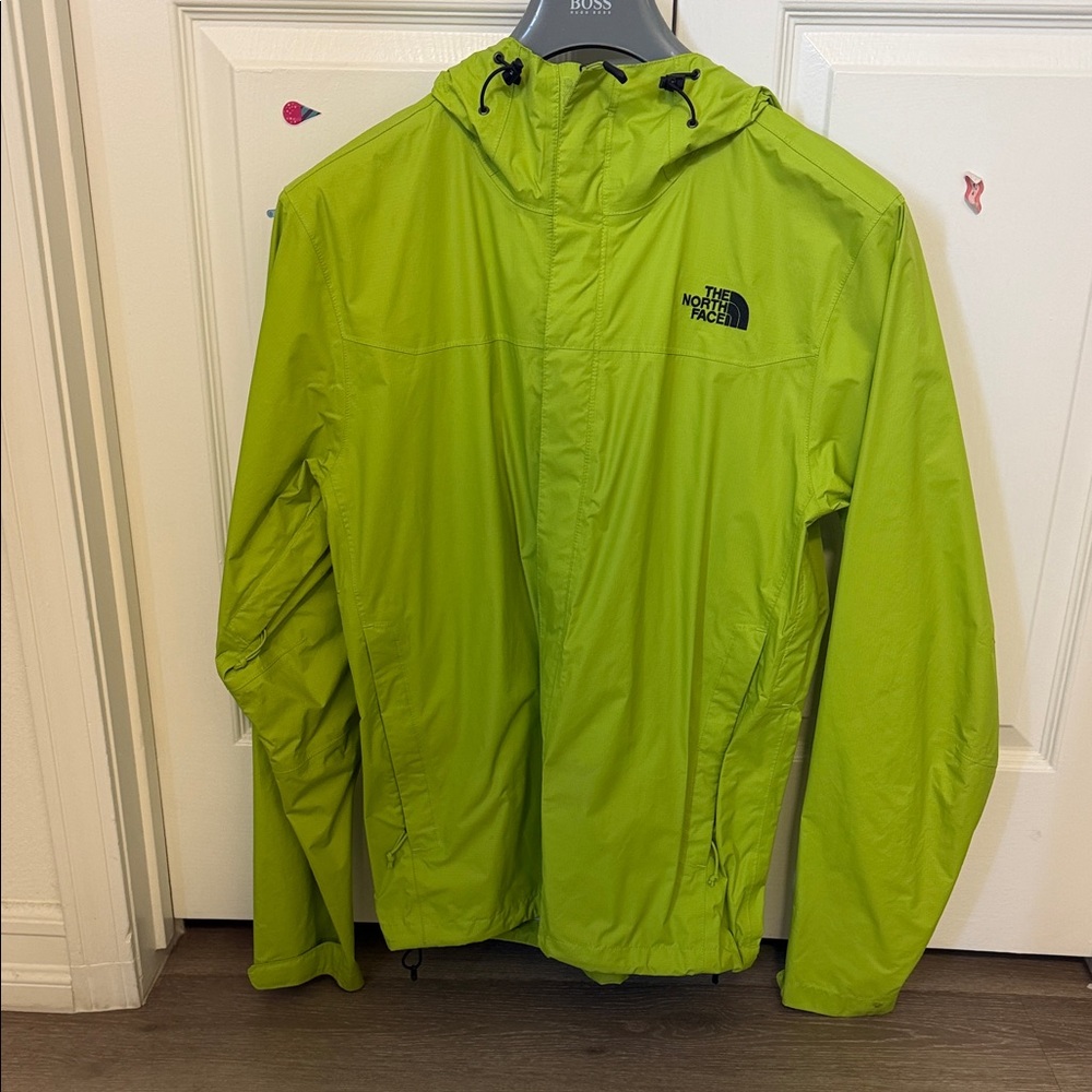 The North Face Men's Lime Windbreaker